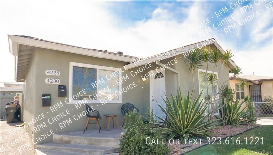 Foto principal - Large 3bd/1ba Duplex 1200sq with front and...