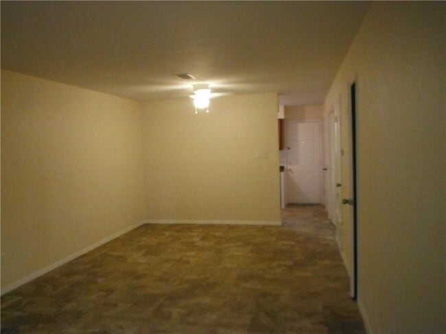 Building Photo - 8404 Garcreek Cir