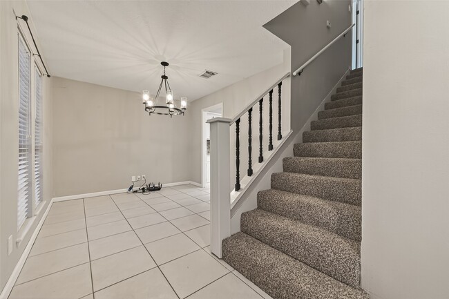 Building Photo - 3 Nutmeg Ct