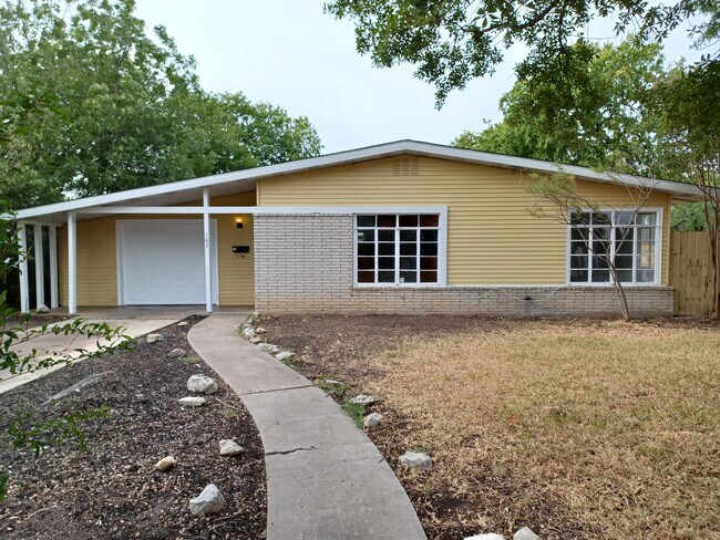 Building Photo - 167 Sabyan Dr