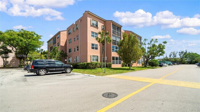 Foto del edificio - 2861 Somerset Dr