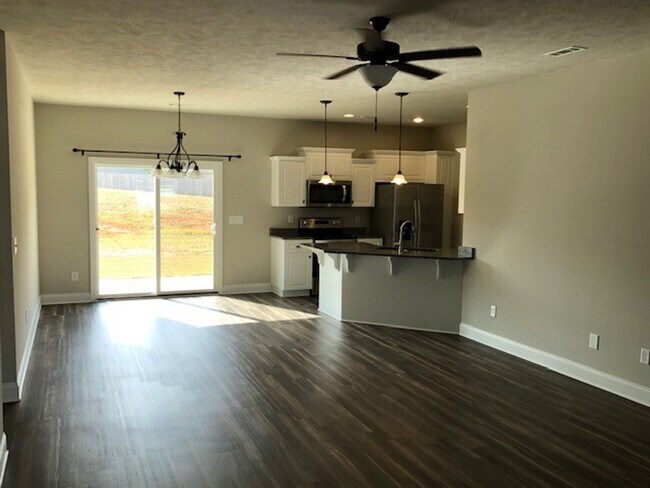Building Photo - Beautiful New Contruction 3 Bedroom 2 Bath...
