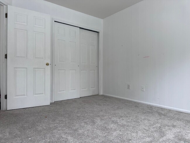 Foto del edificio - 403 Harvest Ln