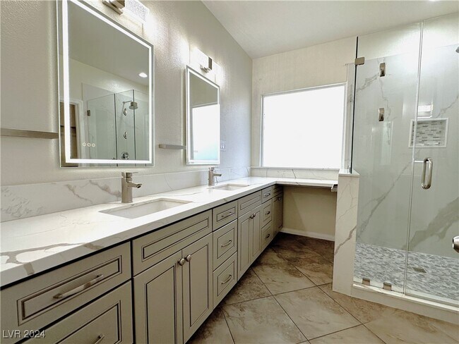 Building Photo - 2763 Lochleven Way