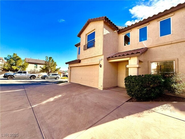 Building Photo - 3817 Bayamon St