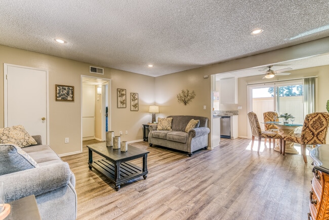 Building Photo - Canyon Club Apartments