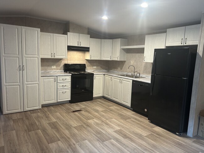 Foto del edificio - 82 Donna Ln