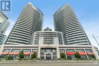Building Photo - 7171-7171 Yonge St