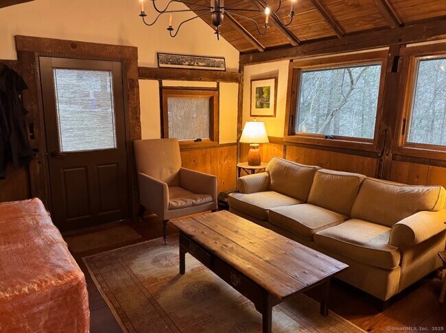 Foto del edificio - 231 Romford Rd