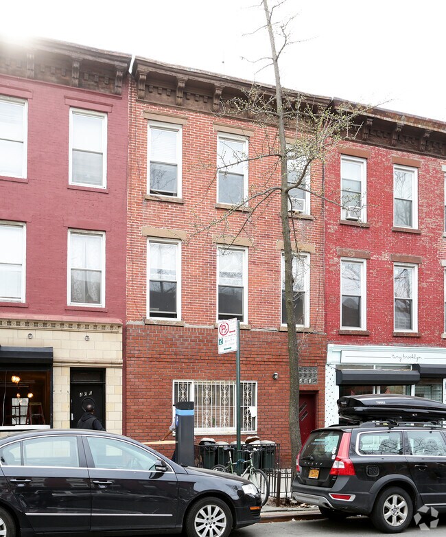 Foto del edificio - 491 Court St