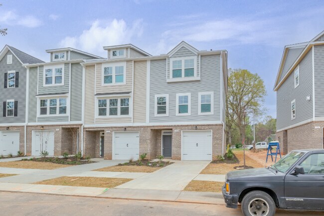 Building Photo - 800 Rosefield Dr