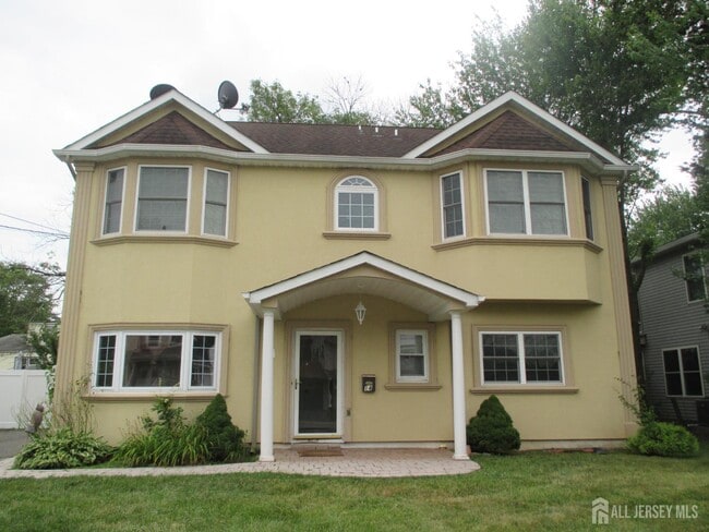 Building Photo - 14 New Dover Rd