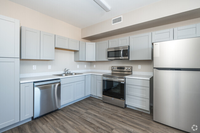 1BR, 1BA - 645SF - Kitchen - The Orchards