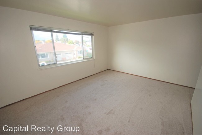 Building Photo - 38 Linden Ave