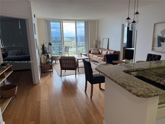 Foto del edificio - 19501 W Country Club Dr