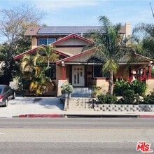 Building Photo - 2956 Normandie Ave