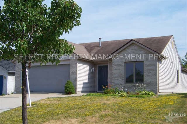 Primary Photo - 1723 Versailles Village Pl