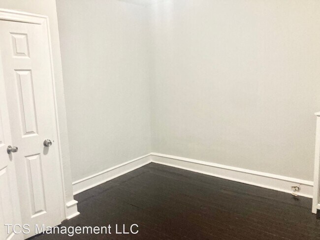 Building Photo - 3 br, 1 bath House - 230 West Champlost St...