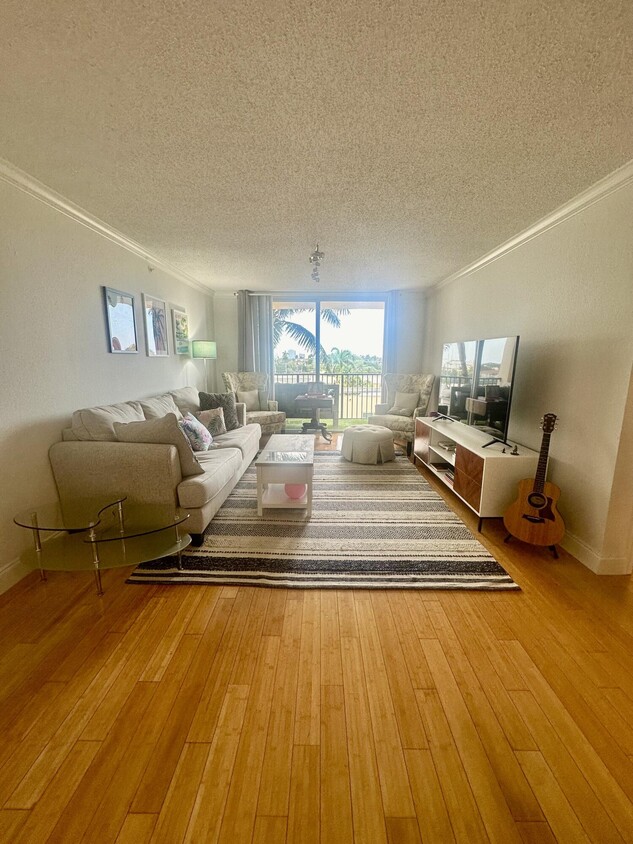 Primary Photo - 1801 N Flagler Dr