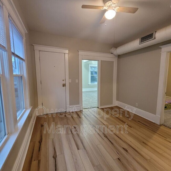 Foto del edificio - 46 National Ave SW