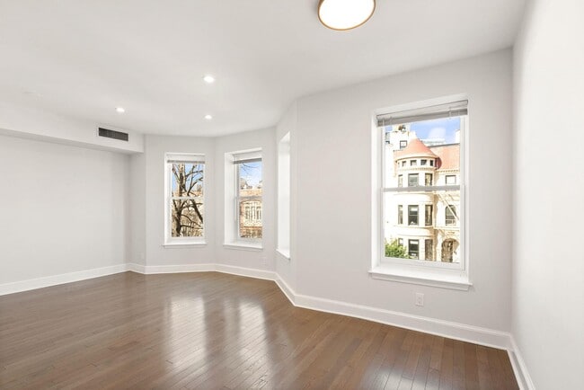 Building Photo - 1733 20th St NW