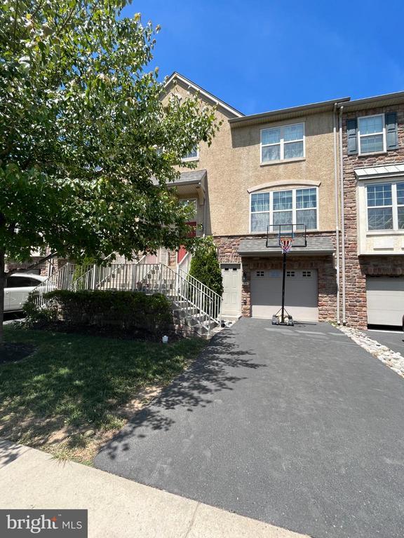 Primary Photo - 74 Lilly Dr