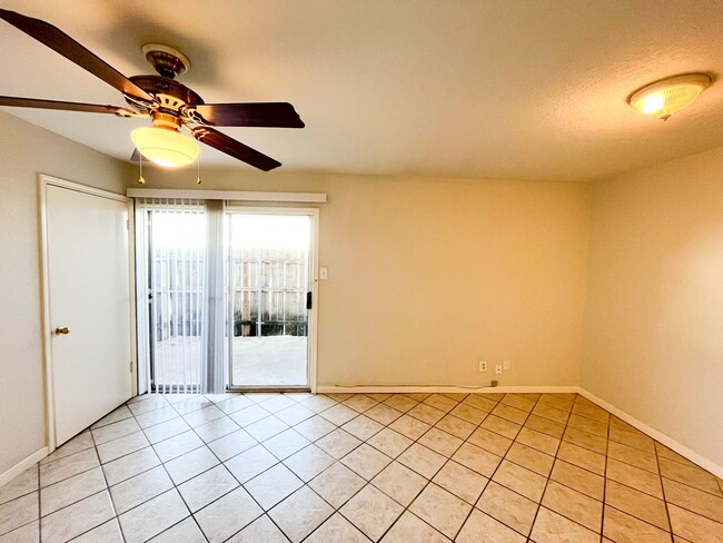 Foto del edificio - 2302 Wales Cir