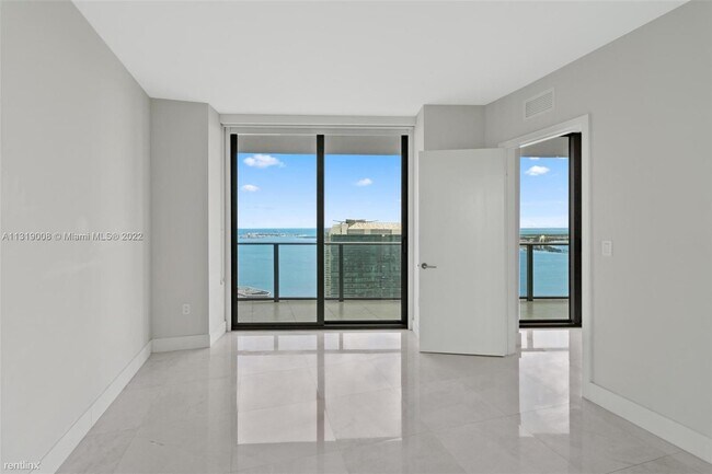 Foto del edificio - 2 br, 2 bath Condo - 1300 S Miami Ave Unit...