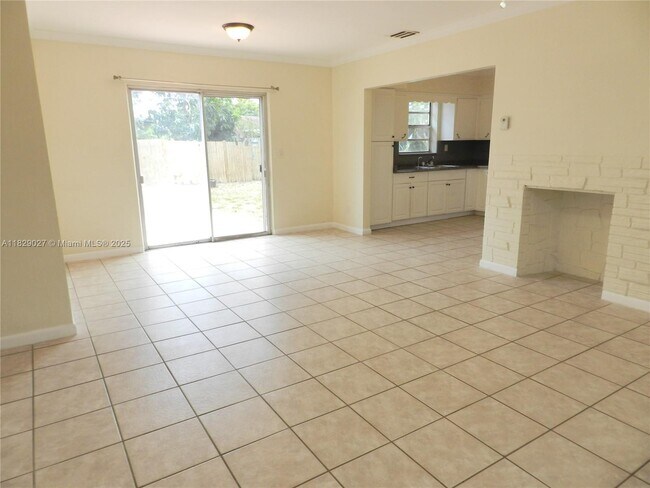 Foto del edificio - 7580 Fillmore St