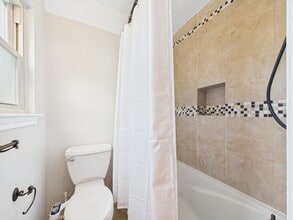 Building Photo - 3018 Highland Laurels Dr