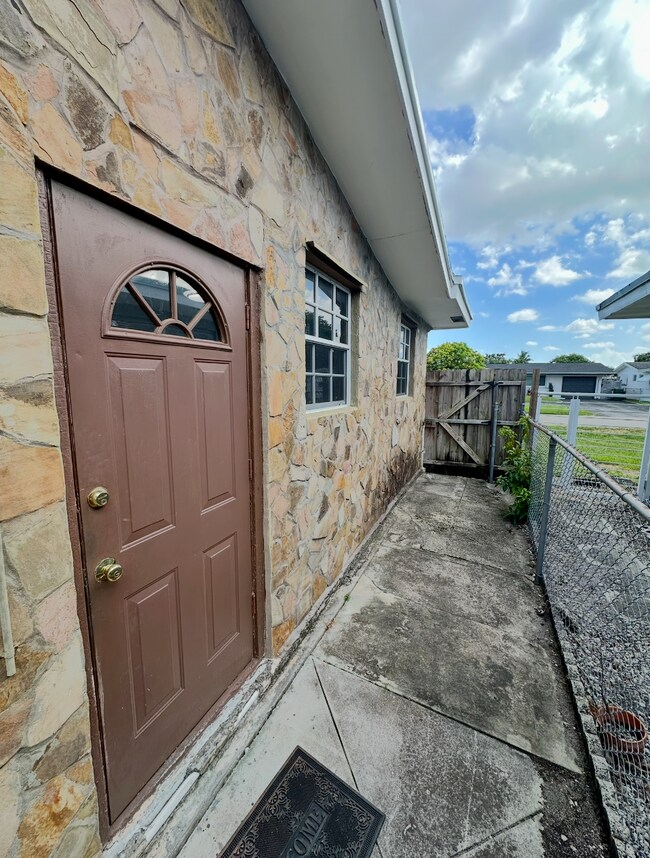 Imagen_3739 - 8601 NW 14th St