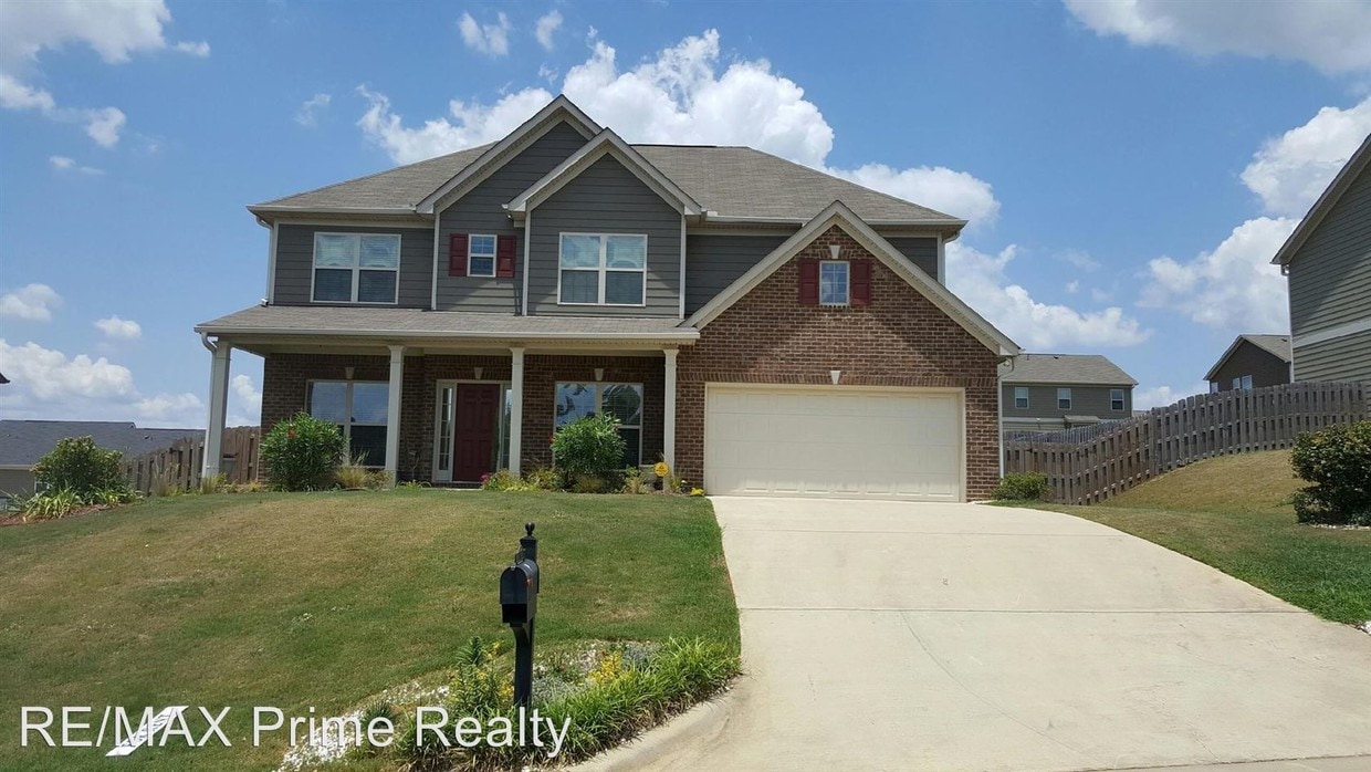 Primary Photo - 5167 Sand Hill Dr