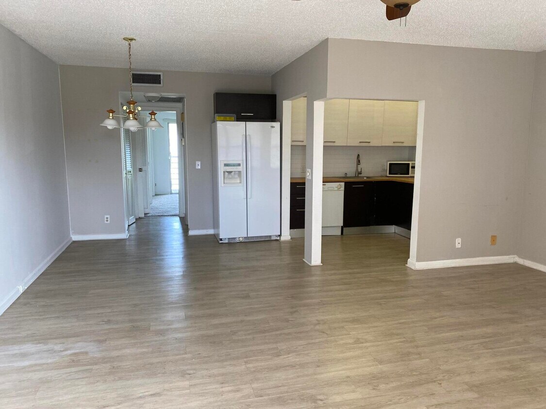 334 Mansfield G, Boca Raton, FL 33434 Condo for Rent in Boca Raton