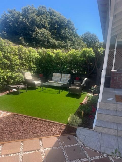 Foto del edificio - 2575 S Barrington Ave