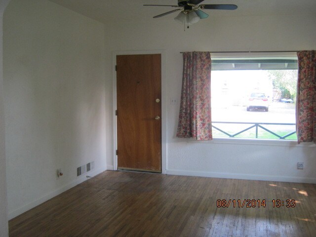 Foto del edificio - 720 9th Ave W