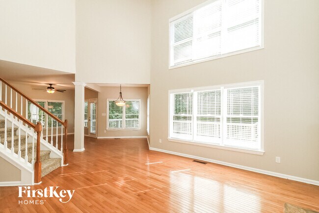 Building Photo - 3925 Lorien Way NW