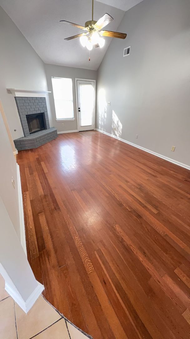 Foto del edificio - Charming 3-bedroom, 2-bath residence located in a quiet Horn Lake neighborhood
