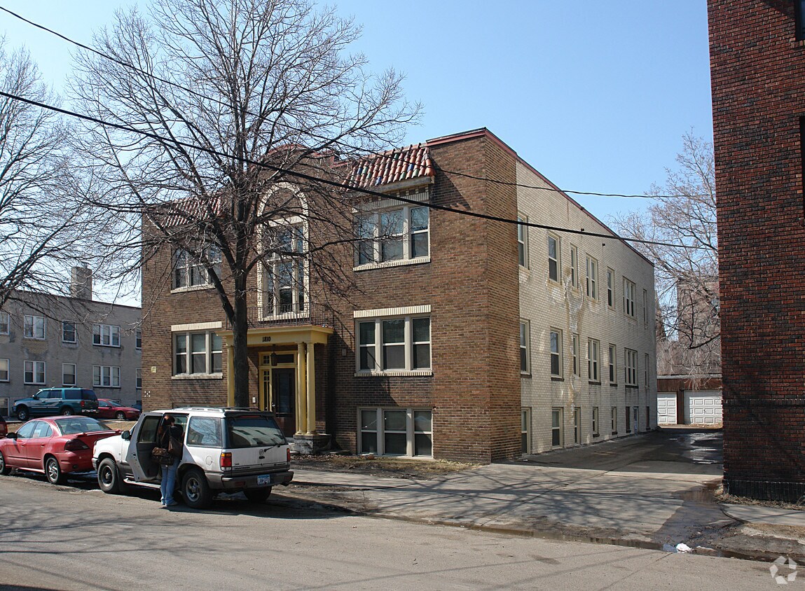 Building Photo - Columbus Square