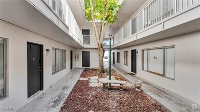 Building Photo - 1830 Maravilla Ave