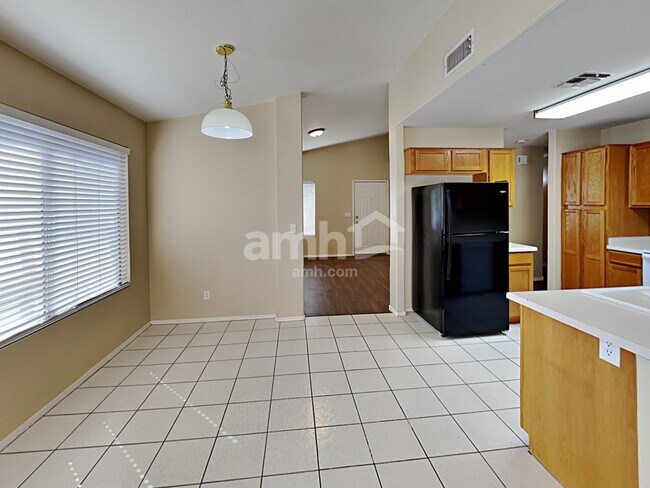 Foto del edificio - 531 S 88th Street