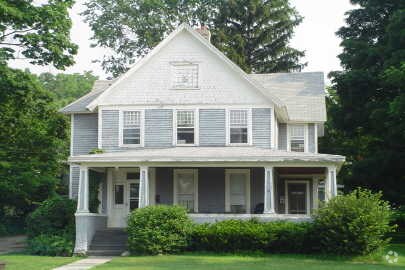 Building Photo - 628 W Main St