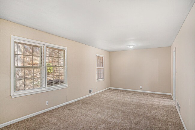 Foto del edificio - 3 bdrm, 2 bath in Ellenwood