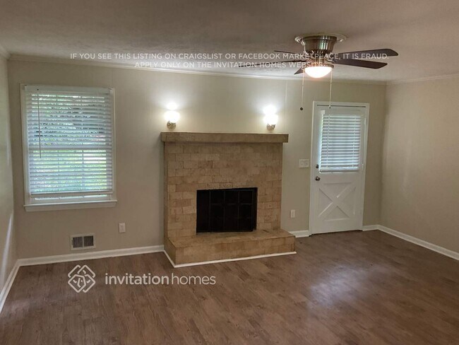 Building Photo - 5811 Covered Wagon Trail SW