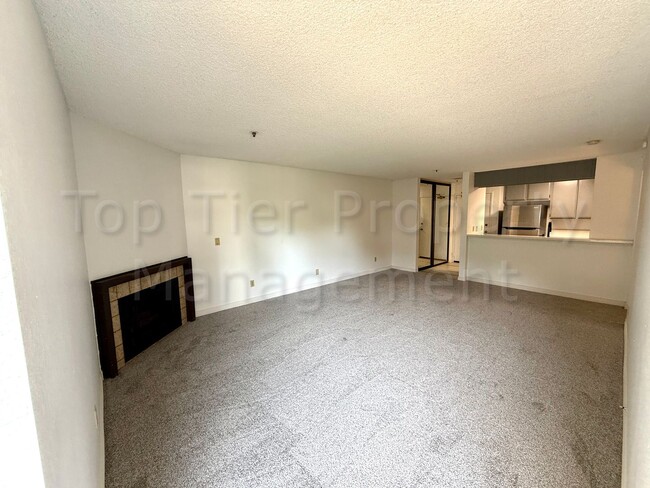 Foto del edificio - ***Cozy 1 Bed / 1 Bath Condo in Tierrasant...