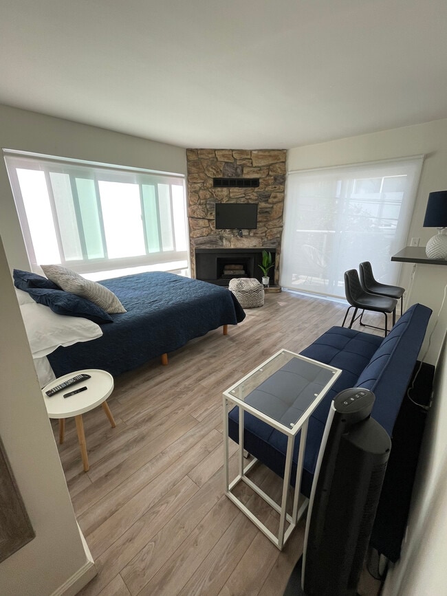 Cozy Bright Studio on Beach - 15 Spinnaker St