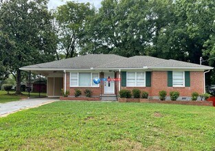 Building Photo - 3033 Belvedere Ln