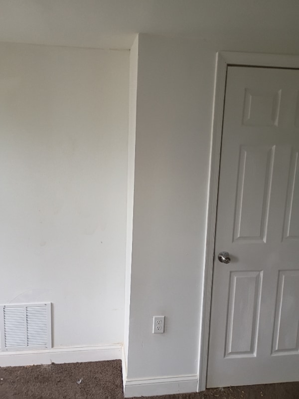 Building Photo - 2554 Hollins St