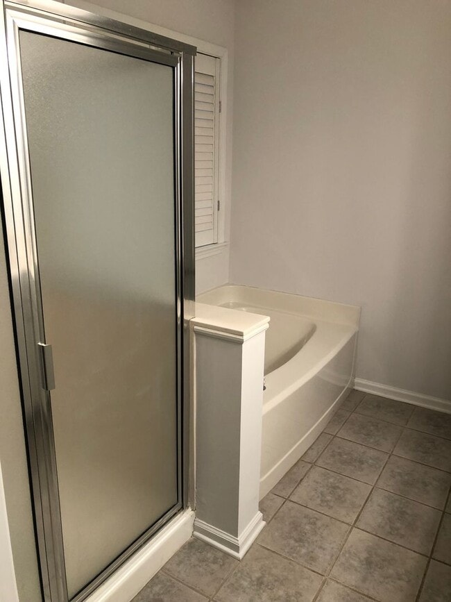 Foto del edificio - Greenville, 3BD/2.5 plus bonus, 1839SF