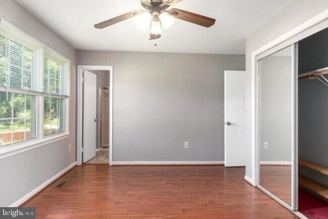 Foto del edificio - 206 Mountain View Ct