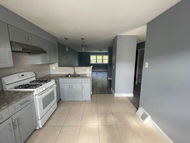 Foto del edificio - 3343 Fairdale Rd